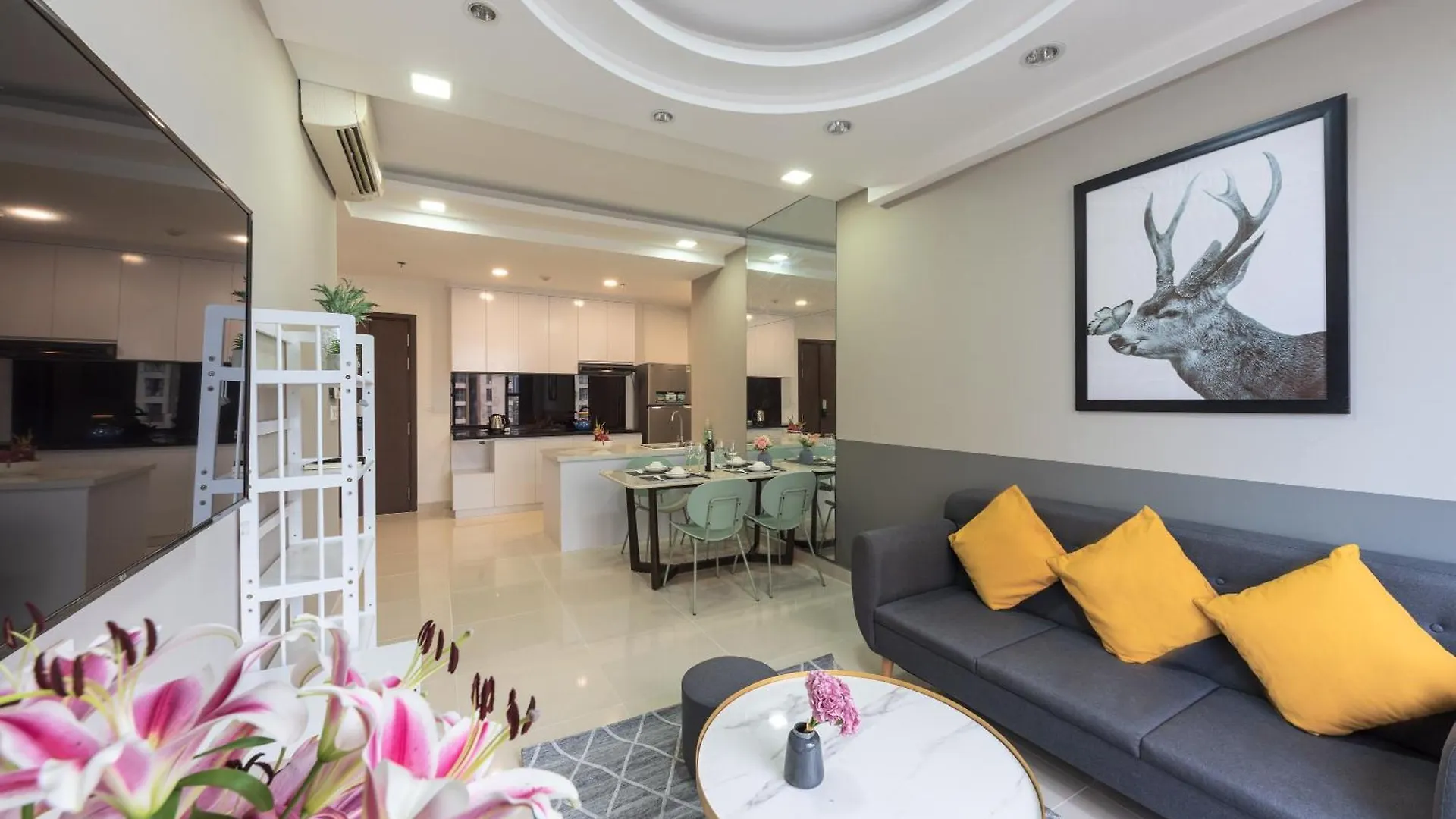 Rem Rivergate Garden Pool Signature - Free 4G Sim For 3 Nights Booking Πόλη Χο Τσι Μινχ