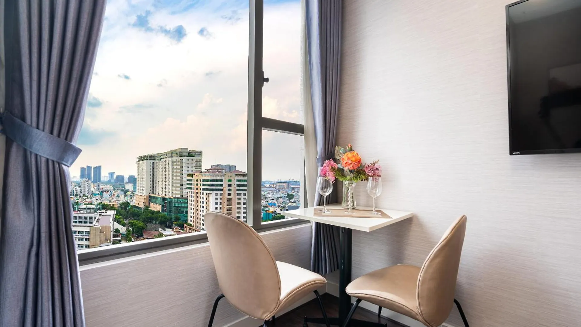 Rem Rivergate Garden Pool Signature - Free 4G Sim For 3 Nights Booking Thành Pho Ho Chí Minh 0*,  Vietnam