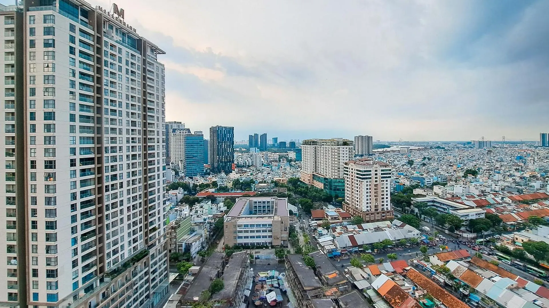 Aparthotel Rem Rivergate Garden Pool Signature - Free 4G Sim For 3 Nights Booking Thành Pho Ho Chí Minh